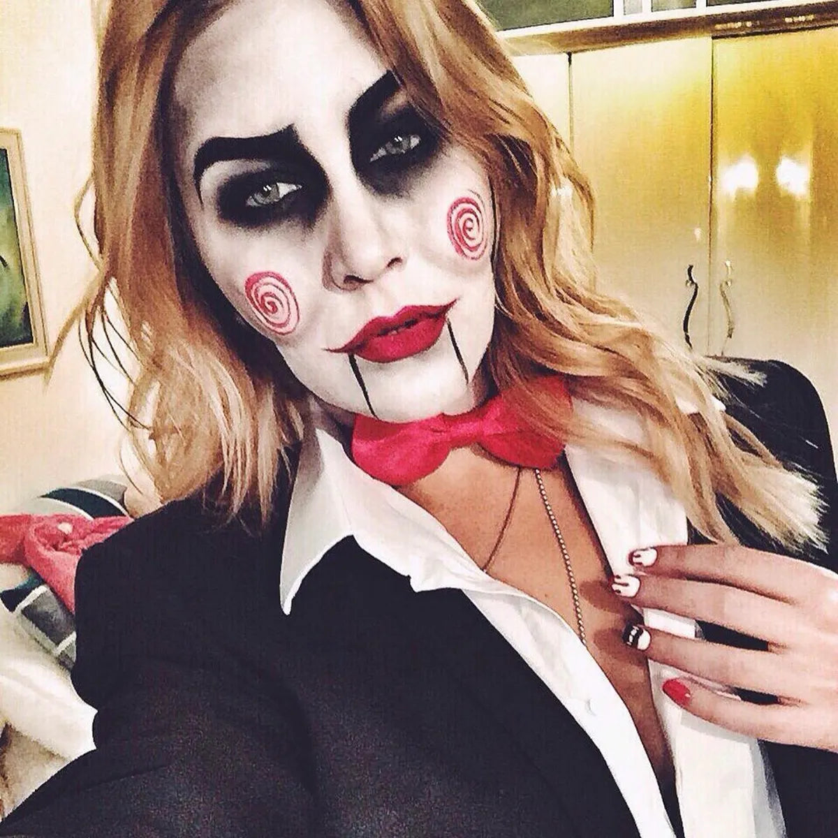 Halloween Makeup - Glam & Creative