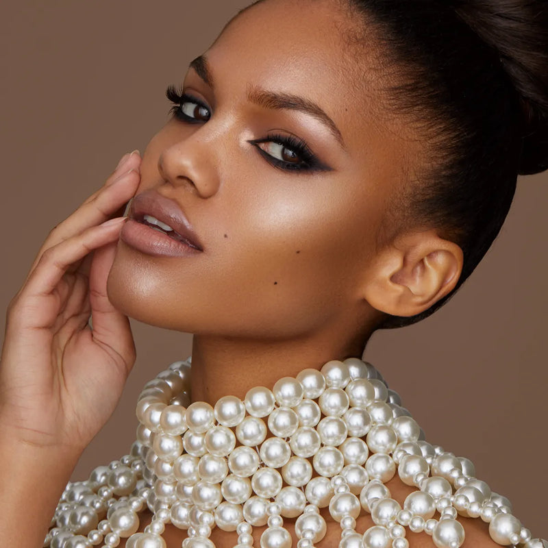 Full Glam & Voluminous Style